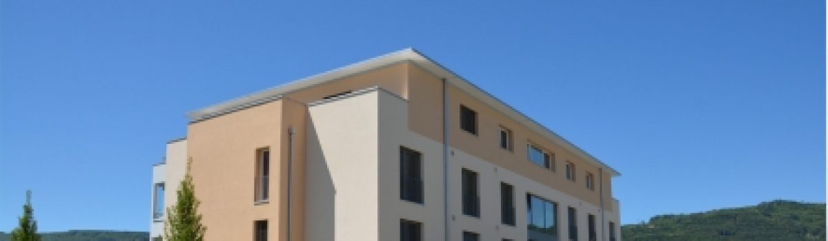 Mehrfamilienhaus mit unterirdischer Einstellhalle in Neuendorf